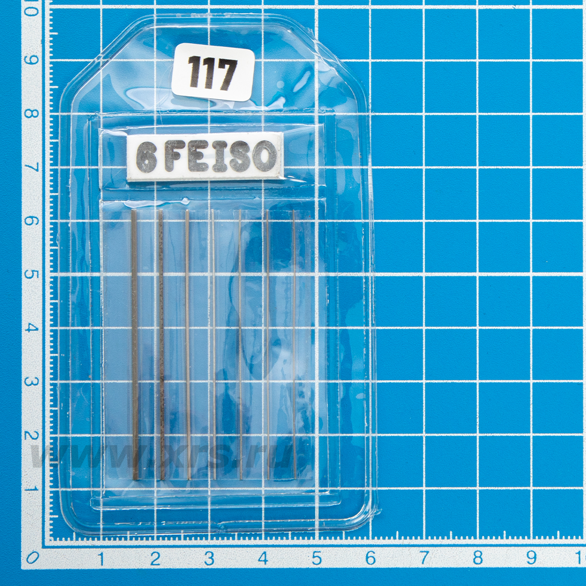 Проволочный эталон 6FE ISO (50 мм) на коврике с размерной сеткой