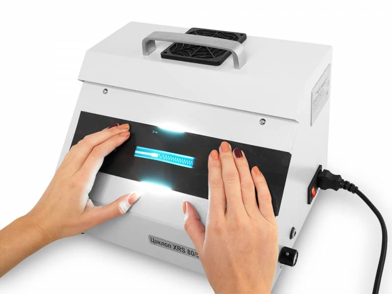 Какой должна быть яркость негатоскопа?